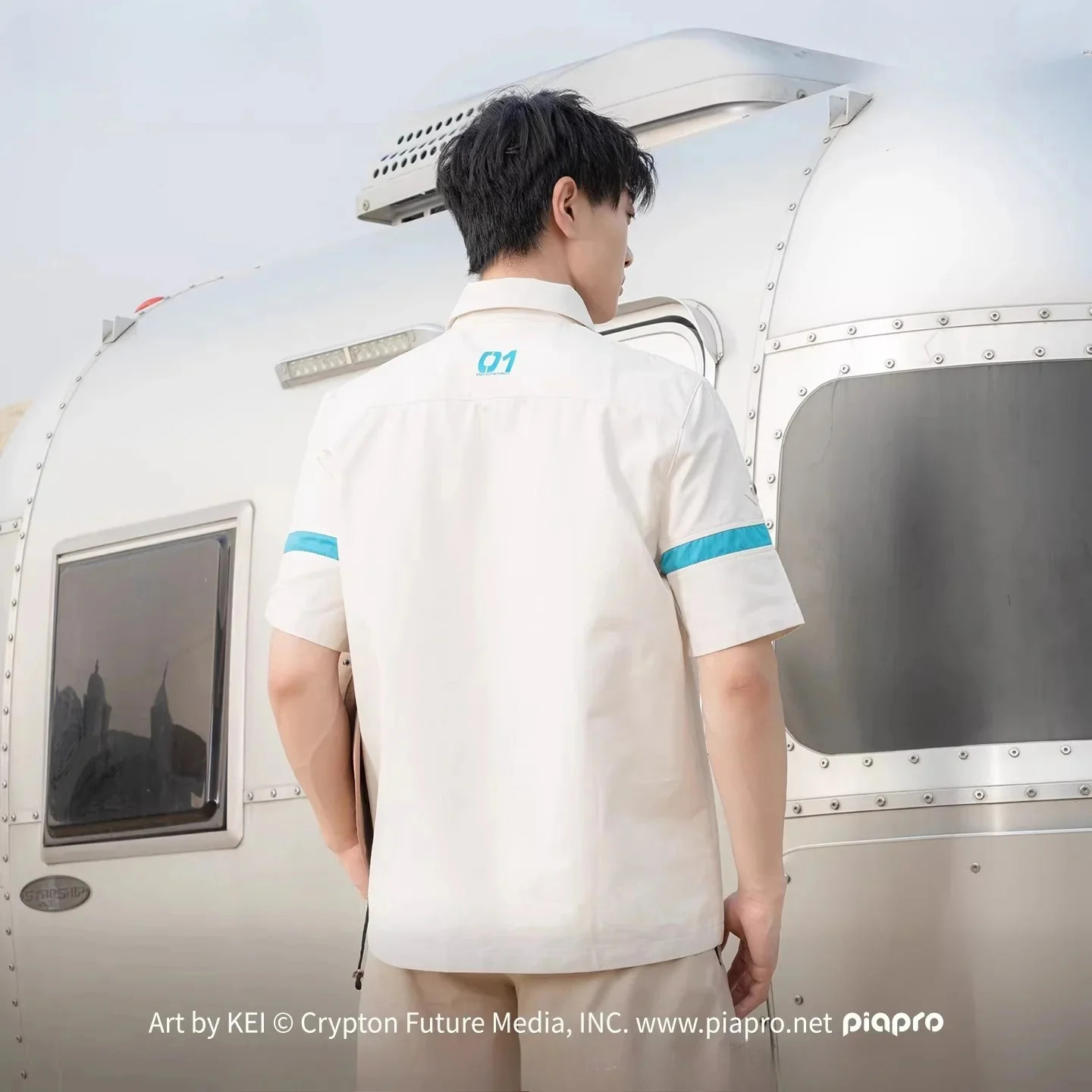Official Hatsune Miku Neon EDM Short Sleeve Cargo Shirt, Loose-Fit Summer Top for Couples - Image 3