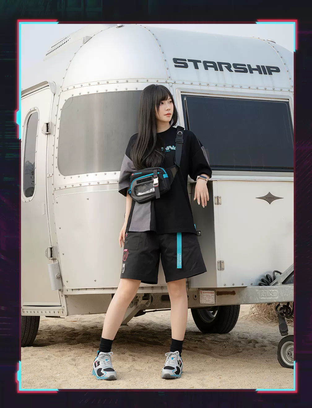 Official Hatsune Miku Neon EDM Sling Bag, Lightweight Crossbody Waist Pack for Outdoor, Casual & Commuting Use - Image 8