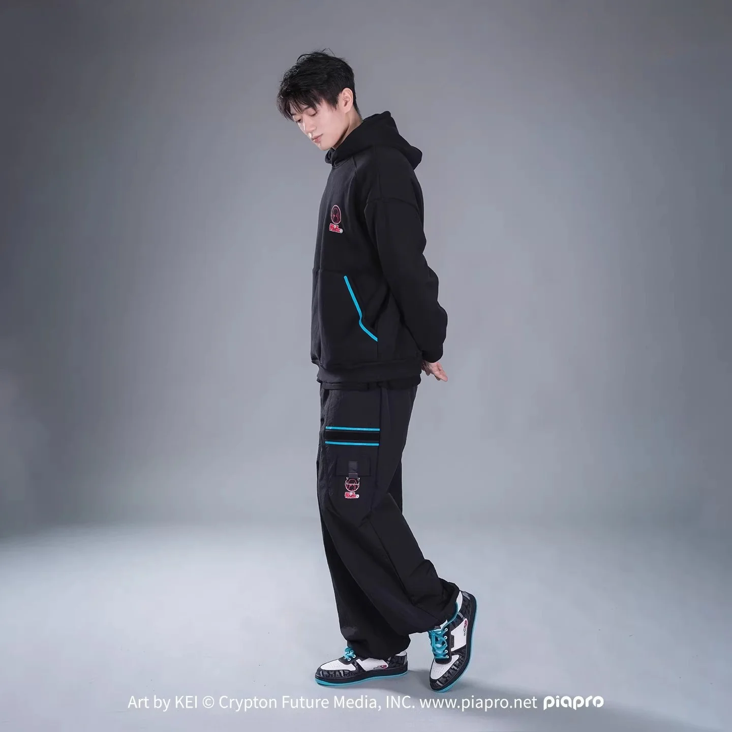 Official Hatsune Miku Neon Electronic Techwear Casual Skate Shoes for Men and Women - Image 6