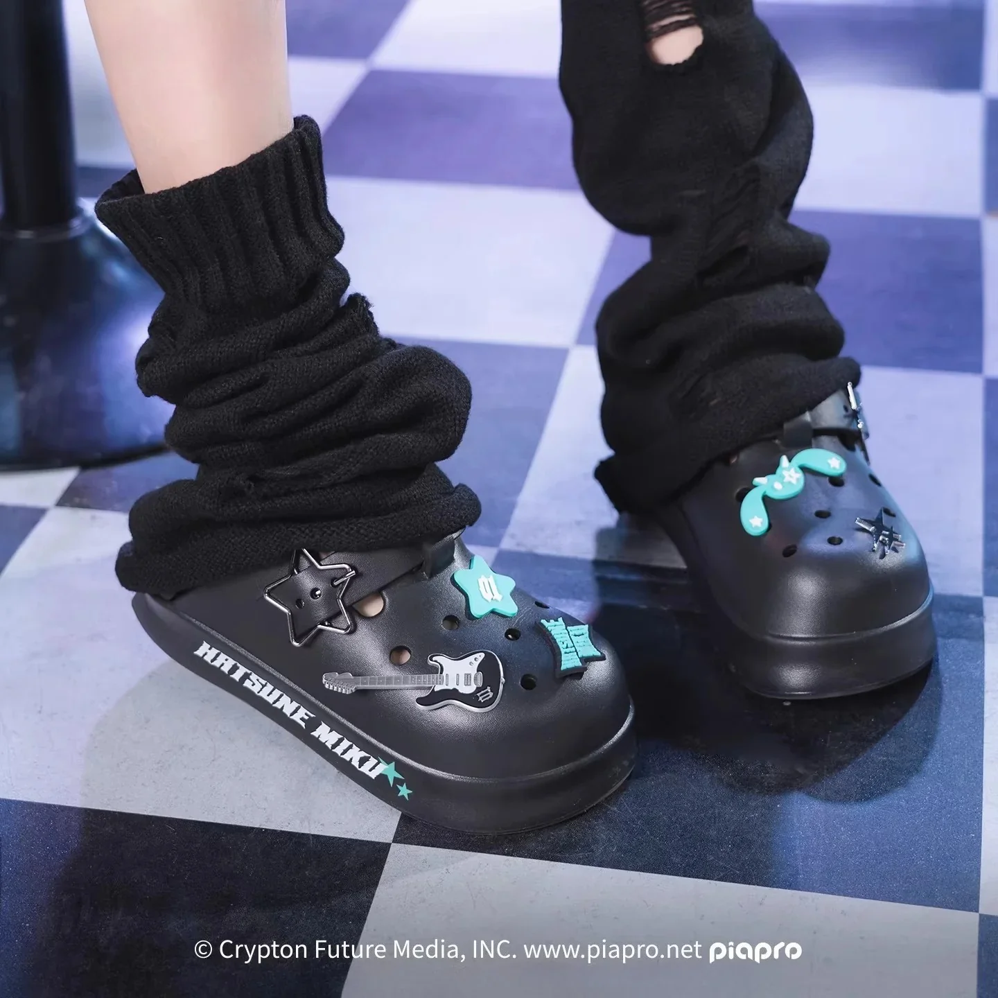 Official Hatsune Miku Rock Future Clogs, Unisex Non-Slip Beach Sandals - Image 3