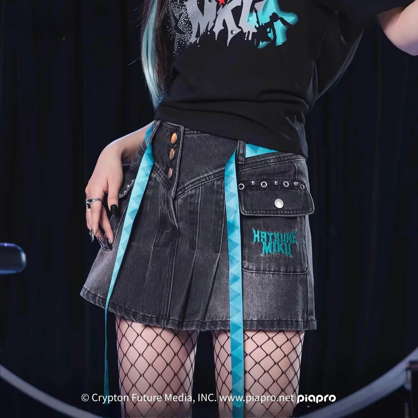 [Pre-Order, Ships Within 30 Days] Official Hatsune Miku Rock Future Denim Mini Skirt for Women, Casual A-Line Skirt - Image 4