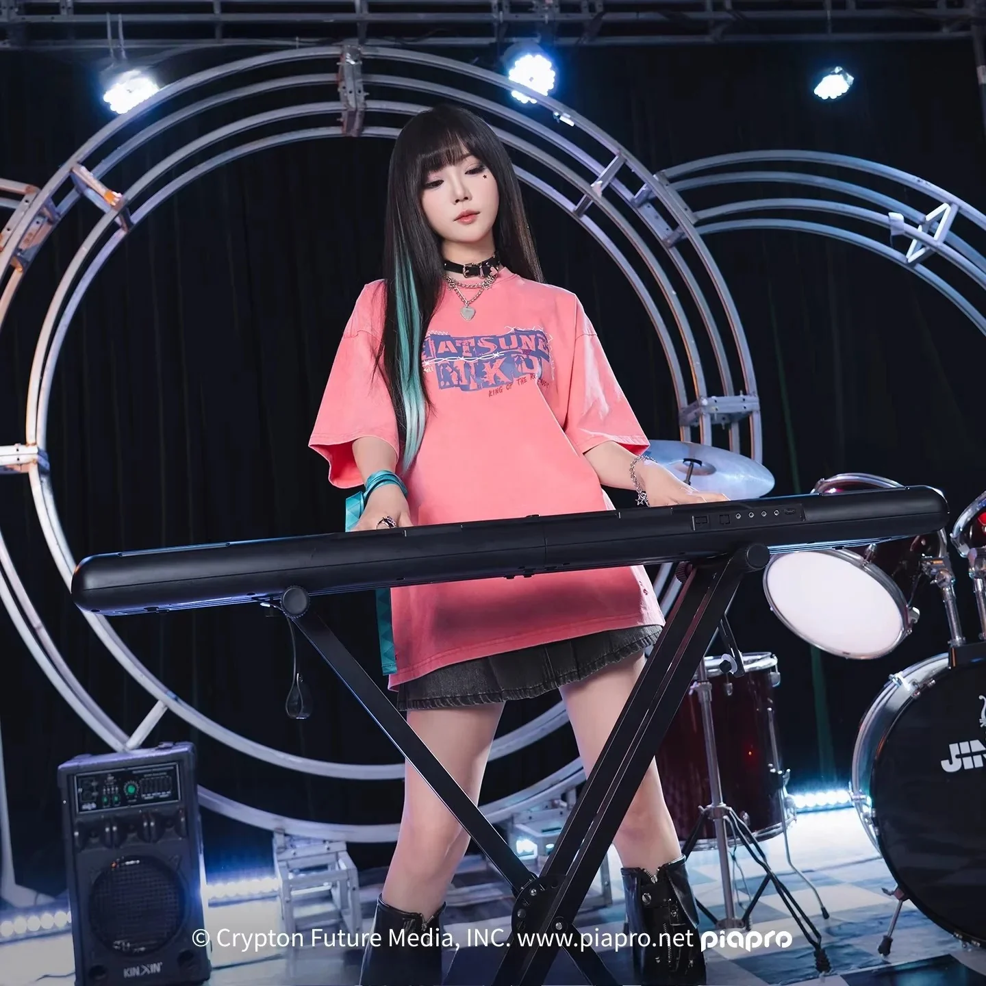 Official Hatsune Miku Rock Future Heavyweight Washed Vintage T-Shirt, Loose-Fit Short Sleeve Top - Image 3