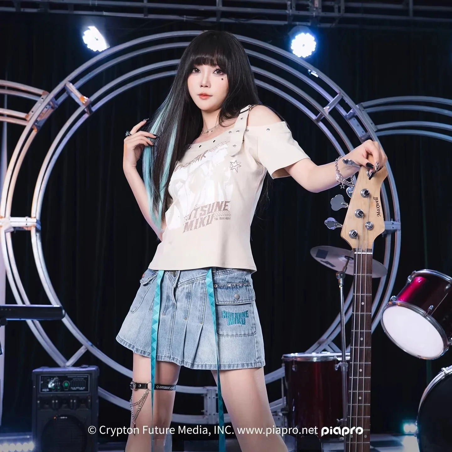 Official Hatsune Miku Rock Future Vintage One-Shoulder Cami Short Sleeve Top, Loose-Fit Summer Shirt - Image 3