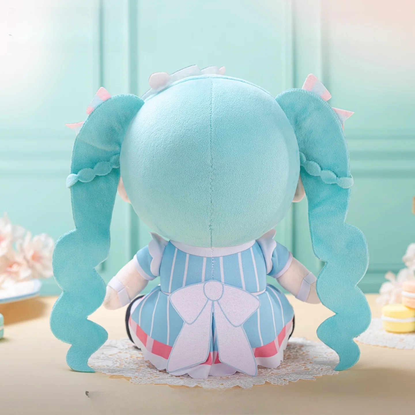 Official Licensed Hatsune Miku Sweet Interlaced Series Sitting – 25cm Medium Plush Toy - Image 3