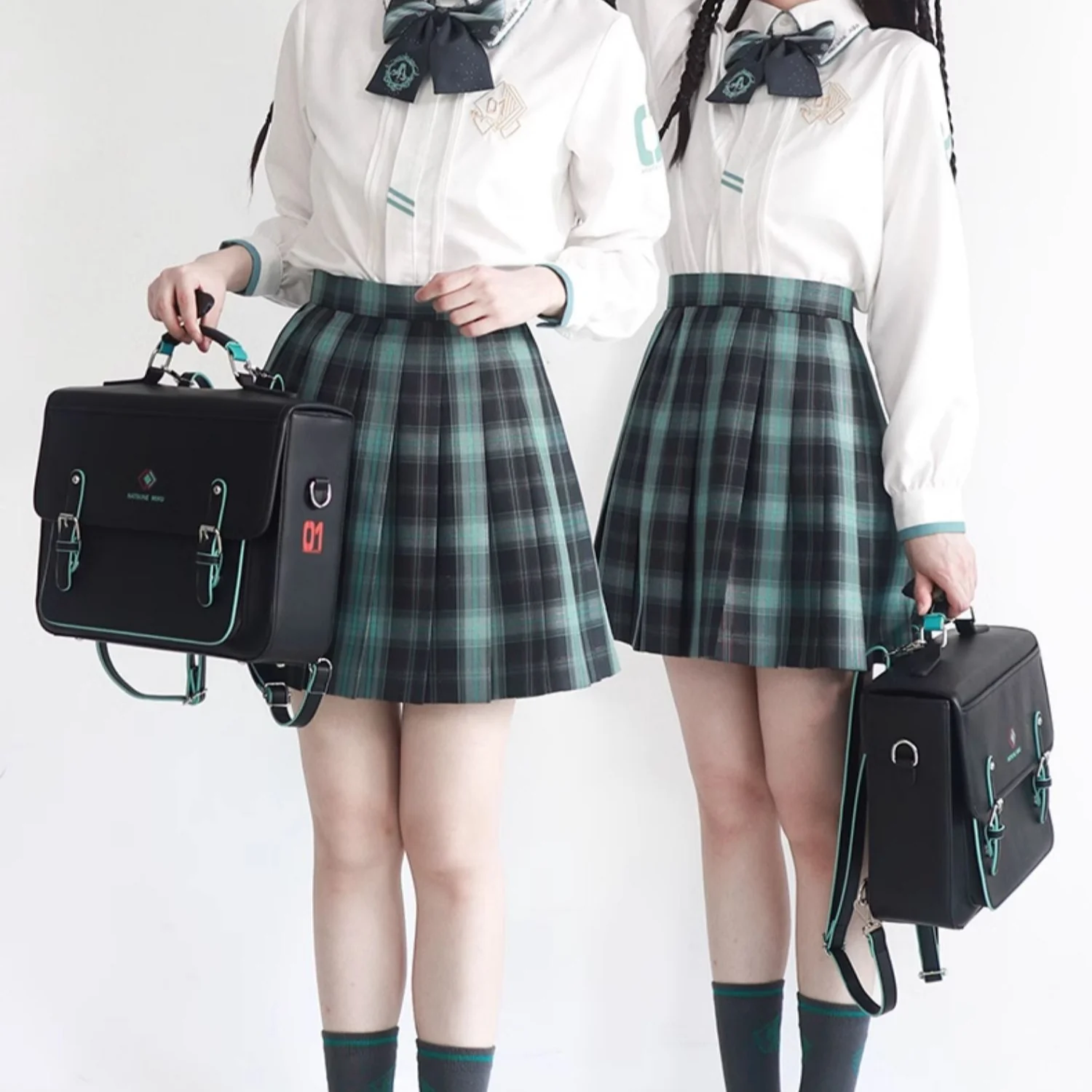 Officially Licensed Hatsune Miku JK Uniform Bag - Image 5