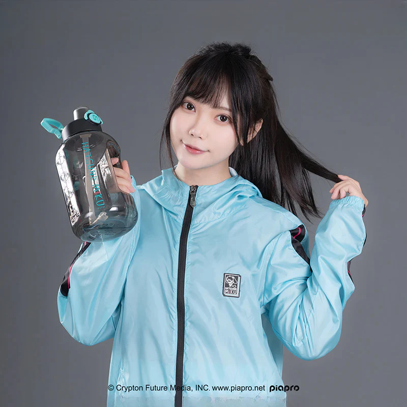 Officially Licensed Hatsune Miku Large-Capacity Sports Water Bottle - Image 3