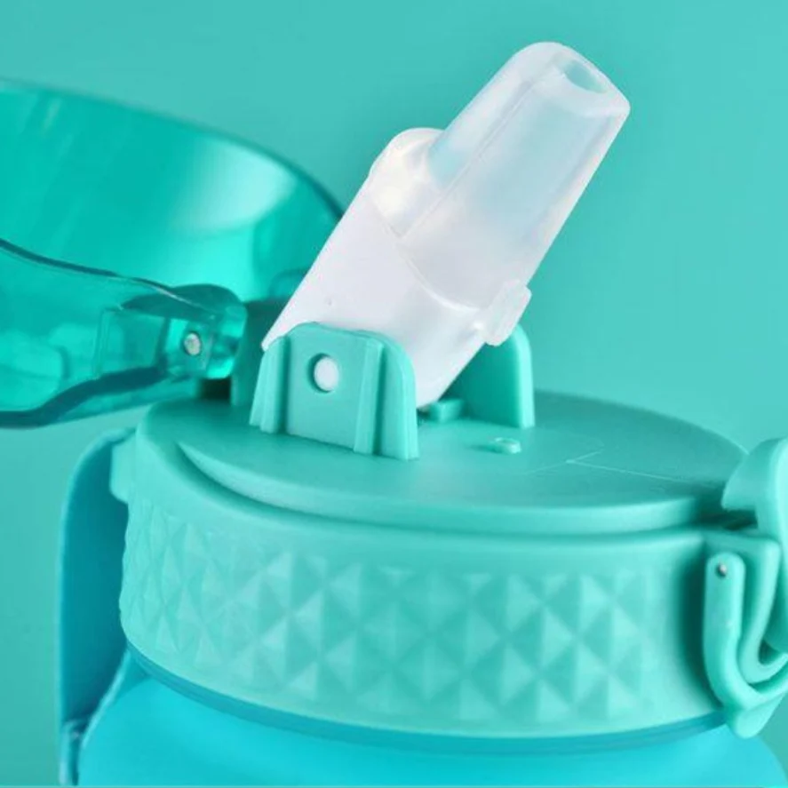 Officially Licensed Hatsune Miku Portable Water Bottle - Image 3