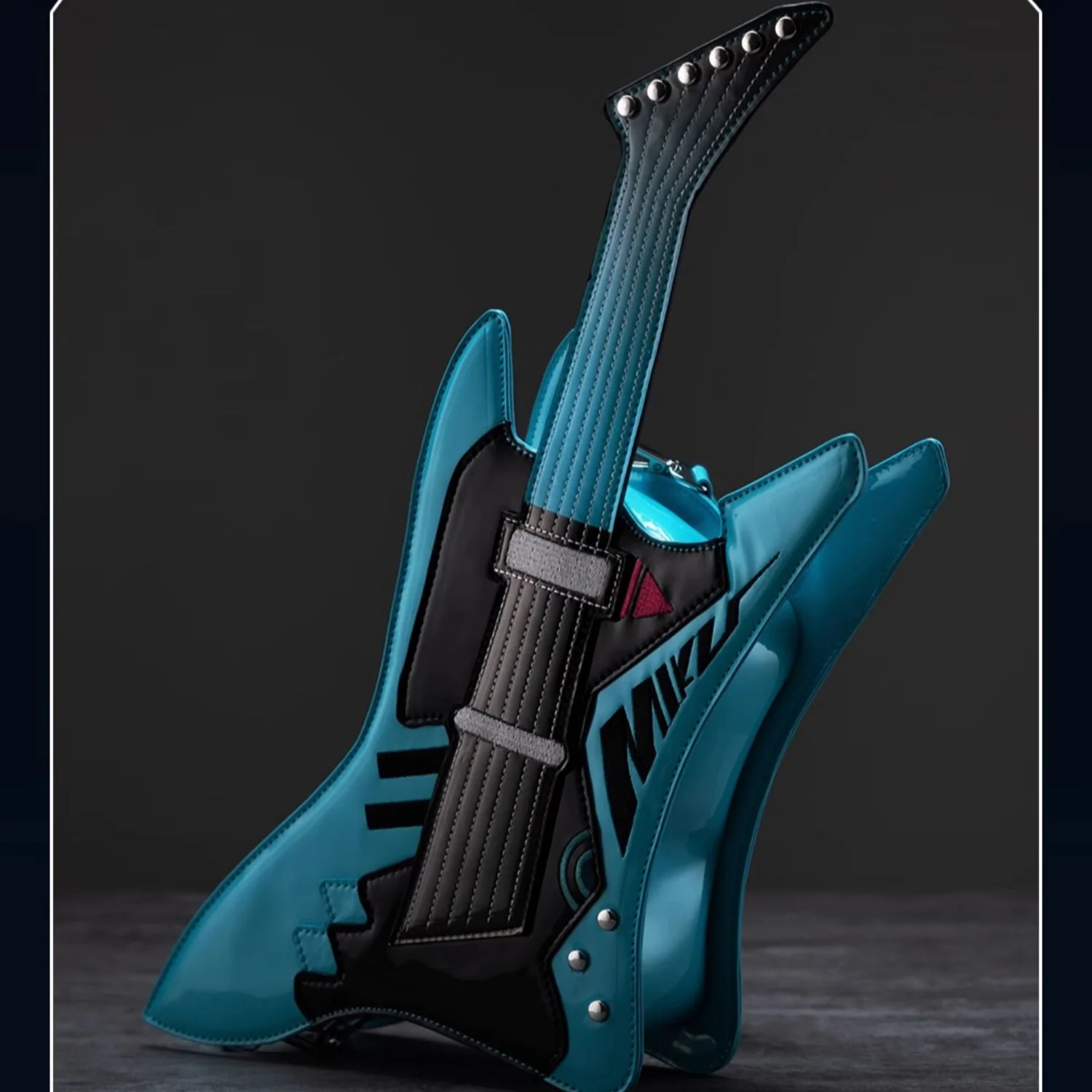 Officially Licensed Hatsune Miku RAVE Guitar Itabag - Image 2